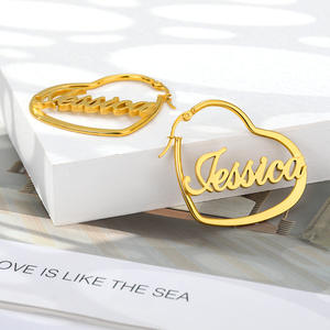 Pendientes de Aro en Forma de Corazón de Acero Inoxidable con Nombre Personalizado de Moda <span class=keywords><strong>2022</strong></span>, Pendientes Chapados en Oro de 14k y 18k para Mujer - Product Image 4