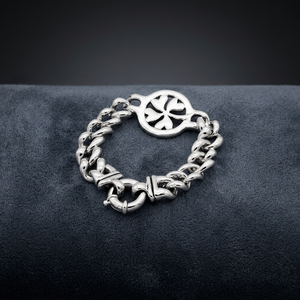 กำไลข้อมือเงินแท้ 925 ลายโคลเวอร์ โรแมนติก พร้อมสายโซ่แบบ Curb - Product Image 2