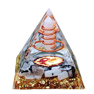 คริสตัลชิปพีระมิดเรซิ่นอีพ็อกซี่งานฝีมือประดับตกแต่งโต๊ะทำงาน คริสตัลสีขาวทรงเสา หินไท่ชิสีแดง หินมูนสโตน ของตกแต่งบ้าน ของขวัญ - Product Image 5