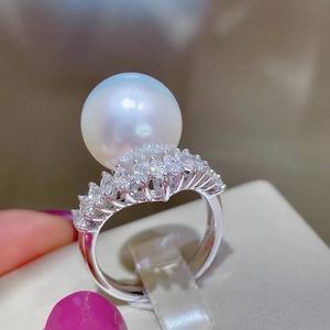 Bague en perle blanche naturelle exquise, 12-11mm, ronde, légèrement imparfaite, argent pur S925, ultra luxueuse avec une forte luminosité - Product Image 3