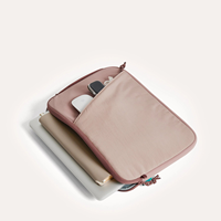 Housse d'ordinateur portable rose personnalisable avec logo, sac organisateur pour ordinateur portable en gros avec poche avant, fermeture éclair et design fin pour un transport léger