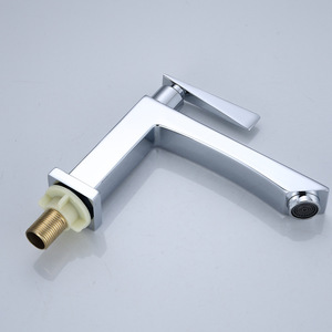 Grifo de lavabo Chenlu Square de siete caracteres con una sola manija, cromado, montado en cubierta, 4 orificios centrales - Product Image 2