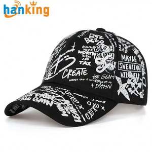 Gorra de Béisbol de Mezclilla con Estampado de Grafiti Deportivo para Hombre y Mujer, Estilo Casual, Color Negro, con Visera Curva, Modelo J0080 - Product Image 1