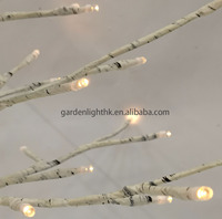 Arbre artificiel en plastique en forme de branche de bouleau de 18 pouces avec lumières LED, alimentation par piles/USB, décorations de Noël pour intérieur, chambre, centre de table