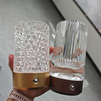 Lampada da Tavolo Moderna a LED Senza Fili, Mini Luce Notturna in Cristallo, Ricaricabile USB Type-C, Dimmerabile al Tocco, Luce Calda per Camera da Letto
