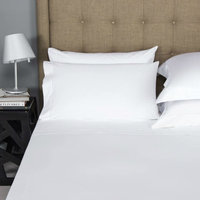 Fournisseur professionnel de linge de lit pour hôtels, taie d'oreiller en satin blanc tissé uni, 300TC, polyester coton, taille king, OEKO-TEX