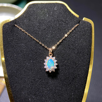 Pendentif en opale naturelle pure, pierre principale de haute qualité, taille 4x6mm, serti avec expertise dans de l'argent sterling S925, style épuré