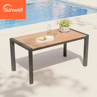 Prix de gros Mobilier d'extérieur de patio Ensemble de salle à manger en bois plastique Table et chaise de luxe en bois de teck avec cadre en aluminium pour restaurant