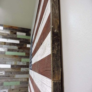 Support de pied en bois de récupération, motif drapeau américain, taille standard, finition bois de grange. Grange rustique Old Glory. Décoration murale. Usé par le temps. - Product Image 4
