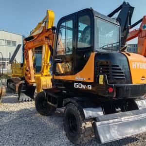 Excavadora Hidráulica de Orugas Hyundai R60W, 5.5 Toneladas, Cucharón de 0.6m, Motor Cummins, Bomba, PLC, 2022, 90% Nueva, 0-2000 Horas, para Uso Urbano - Product Image 6