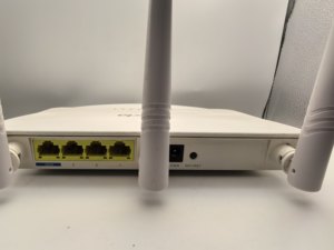 เครื่องขยายสัญญาณไวไฟ Jinglai Network Tenda F3 V3/V6/V8 ไฟเบอร์ Wi-Fi 2.4GHz 300Mbps สำหรับบ้าน พร้อมไฟร์วอลล์ 1 พอร์ต WAN + 3 พอร์ต LAN - Product Image 4