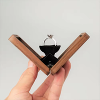 Boîte de rangement pour bagues en bois massif de noyer noir élégant, logo personnalisé, présentoir rotatif, boîte à bijoux de mariage, boîte à bijoux gravée