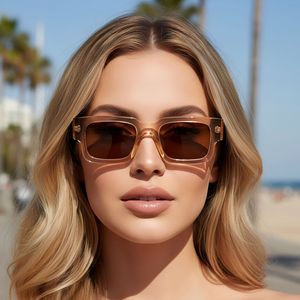 Nuevas Gafas de Sol Cuadradas Retro Versátiles con Protección UV400, Remaches, Estilo Urbano Europeo Americano Unisex de Alta Gama - Product Image 3