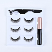 Lot de trois paires de faux cils magnétiques multicouches doux et confortables de haute qualité avec recourbe-cils et eye-liner liquide – Vente en gros