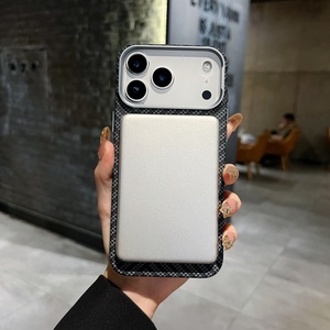 Étui de téléphone magnétique en fibre de carbone texturée avancée pour iPhone 17 15 16 Pro Max 17 Air, coque fine antichoc en PC avec chargement sans fil - Product Image 6