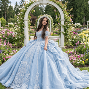 Robe de bal de Quinceañera Xss44 Mexico Garden, bleu poussière, avec appliques de dentelle, à volants, longueur ras du sol, style vintage naturel, pour soirée - Product Image 1