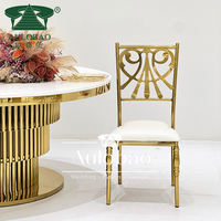 Chaises de location élégantes et chics en acier inoxydable doré, design ajouré, avec coussin en cuir, pour événements, luxe et mode