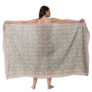 ผ้าซิ่นพิมพ์ลายด้วยมือคุณภาพพรีเมียมสำหรับผู้หญิง ผ้าคลุมบิกินี่น้ำหนักเบา เหมาะสำหรับใส่ไปเที่ยวทะเลและรีสอร์ทในช่วงฤดูร้อน - Product Image 1