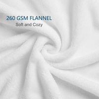 Couverture en flanelle polaire douce et luxueuse, pliable, personnalisable avec motifs, en tricot uni blanc, pour un confort chaleureux et douillet.