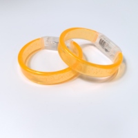 Bracelet LED personnalisé en gros pour fête de Diwali, bracelet de mariage en acrylique, bouton lumineux à piles, prix bas pour Noël, nouveauté