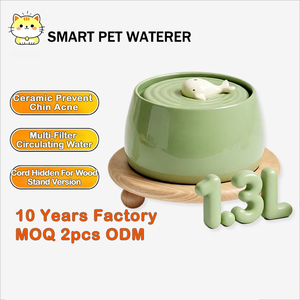 Bebedero de Agua para Gatos de Cerámica de 1.3L con Soporte de Madera de <span class=keywords><strong>Roble</strong></span>, Seguro contra Quemaduras en Seco, con Múltiples Filtros, Silencioso - Product Image 1
