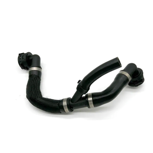 Tuyau de refroidissement de pièces d'auto tuyau d'eau LR094103 pour Land Rover Range Rover Evoque L538 <span class=keywords><strong>Discovery</strong></span> <span class=keywords><strong>Sport</strong></span> L550 - Product Image 1