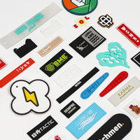 Étiquettes à coudre, accessoires, logo personnalisé, forme irrégulière, étiquettes en plastique souple PVC, silicone, caoutchouc