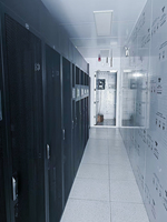 Pusat Data Kontainer Pendingin Udara Khusus Kontainerisasi Pusat Data 40FT Rak Server 42U Kabinet Pusat Data Luar Ruangan yang Tahan Lama