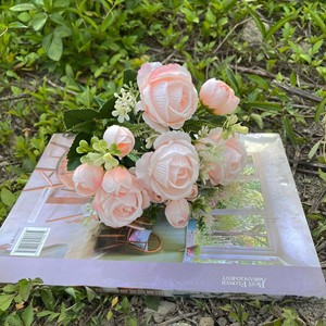 Bouquet di Fiori Artificiali all'Ingrosso con 13 Rose, Decorazioni per Casa, Matrimoni, Sale, Ristoranti, Ornamenti e Accessori per Fotografia - Product Image 2