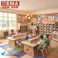 Table d'activités rectangulaire EMA pour l'école avec structure en bois stable, ensemble table et chaise pour les enfants d'âge scolaire