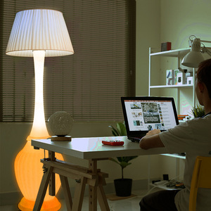 Lampadaire LED nordique moderne, dôme en acrylique blanc, design d'intérieur à énergie <span class=keywords><strong>solaire</strong></span> pour la décoration de jardin et de salon, classé IP65 - Product Image 2