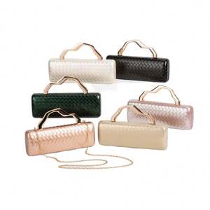 Petit sac en paille personnalisable pour femme, sac à bandoulière croisé, tissé à la main, sac de soirée avec chaîne amovible - Product Image 1