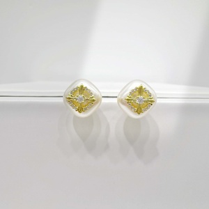 wholesale plata 925 sterling silver minimalist gold plated earring korean Classic retro freshwater pearl fashion stud earrings - Product Image 3