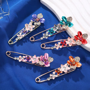 Broche de flor de aleación de zinc 8x1.5cm con engaste de garra, accesorio decorativo para fiesta, hebilla para pañuelo, broche para abrigo - Product Image 1