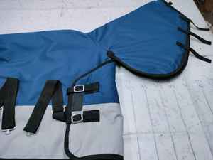 Couverture pour cheval personnalisée OEM avec matériau doux pour la peau, sangles réglables, couverture pour cheval durable à vendre par les exportateurs - Product Image 6