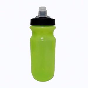 QUALITÉ 720Ml serrant la buse d'aspiration cyclisme tasse d'eau Pe vélo sport bouteille d'eau cyclisme bouteille d'eau avec Logo personnalisé - Product Image 2