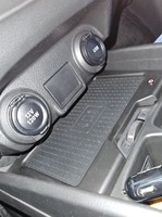 Yulinme marque voiture Qi sans fil mises à niveau chargeur sans fil/Console centrale usine personnalisé chargeur rapide 15W pour Suzuki Ertiga