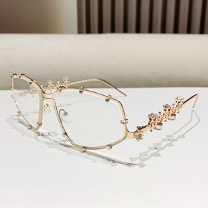 New Fashion Y2K <b>Sunglasses</b> Gold Frame Rhinestone Detail Large <b>Square</b> UV400 Women Street Style - Product Image 3