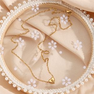 Nuova Collana Personalizzata con Ciondolo a Cuore e Lettera Iniziale in Acciaio Inossidabile Placcato Oro per Donna - Product Image 5