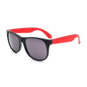 2025 nouveau PP noir cadre coloré <span class=keywords><strong>pied</strong></span> lunettes <span class=keywords><strong>de</strong></span> soleil mode <span class=keywords><strong>à</strong></span> la mode en gros lunettes <span class=keywords><strong>de</strong></span> soleil - Product Image 1