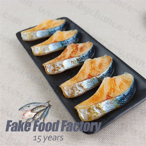 Réplica de Comida Realista Directo de Fábrica, Rebanada de Carne de Pescado Falsa para Restaurantes, Casinos, Bufés, Cruceros, Anuncios y Exhibición - Product Image 1