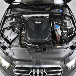 Audi A5 Sportback 35 TDI d'occasion haut de gamme, berline diesel allemande automatique avec un design sportback spacieux, moteur TDI économe en carburant - Product Image 5