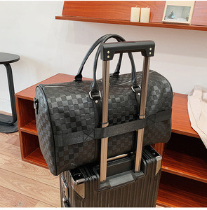 <strong>Yiwu</strong> Factory New Design Pu Leather Luggage <strong>Travel</strong> Tote <strong>Bag</strong> Large Capacity Gym <strong>Bag</strong> Portable Travelling <strong>Bag</strong>
