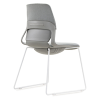 Chaise de conférence pliable moderne pour bureau et école, en PP, idéale pour la formation, les ateliers et les gymnases