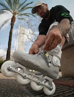 Patins à roulettes en ligne freestyle personnalisés pour adultes, roues en PU 4x80mm, cadre en aluminium, OEM ODM, pour fitness urbain