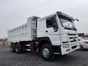 Camion benne d'occasion Sinotruk HOWO à bas <span class=keywords><strong>prix</strong></span>, 371/375/380/400/430/<span class=keywords><strong>420</strong></span> CV, avec 10 roues - Product Image 1