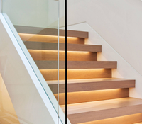 Ventes directes d'usine VIKO Composants préfabriqués Marches en chêne Escalier à double limon blanc