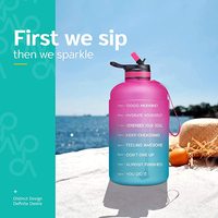 Bouteille d'eau d'un demi-gallon pour boire, gourde d'eau motivante de 74 oz avec marqueur de temps, bouilloire à eau sans BPA avec logo personnalisé pour le sport