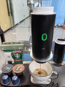 เครื่องชงกาแฟเอสเพรสโซแบบพกพา รุ่นใหม่ เครื่องทำกาแฟสำหรับเดินทาง ขนาดเล็ก ใช้ได้ทั้งแคปซูลและกาแฟบด พร้อมระบบทำความร้อนสำหรับการเดินทาง - Product Image 4