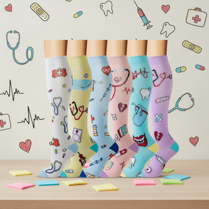 Calcetines deportivos profesionales de compresión largos hasta la rodilla para mujer, negros, con diseño de calavera de cómic, para levantamiento de pesas, con logo personalizado, calcetines atléticos. - Product Image 3